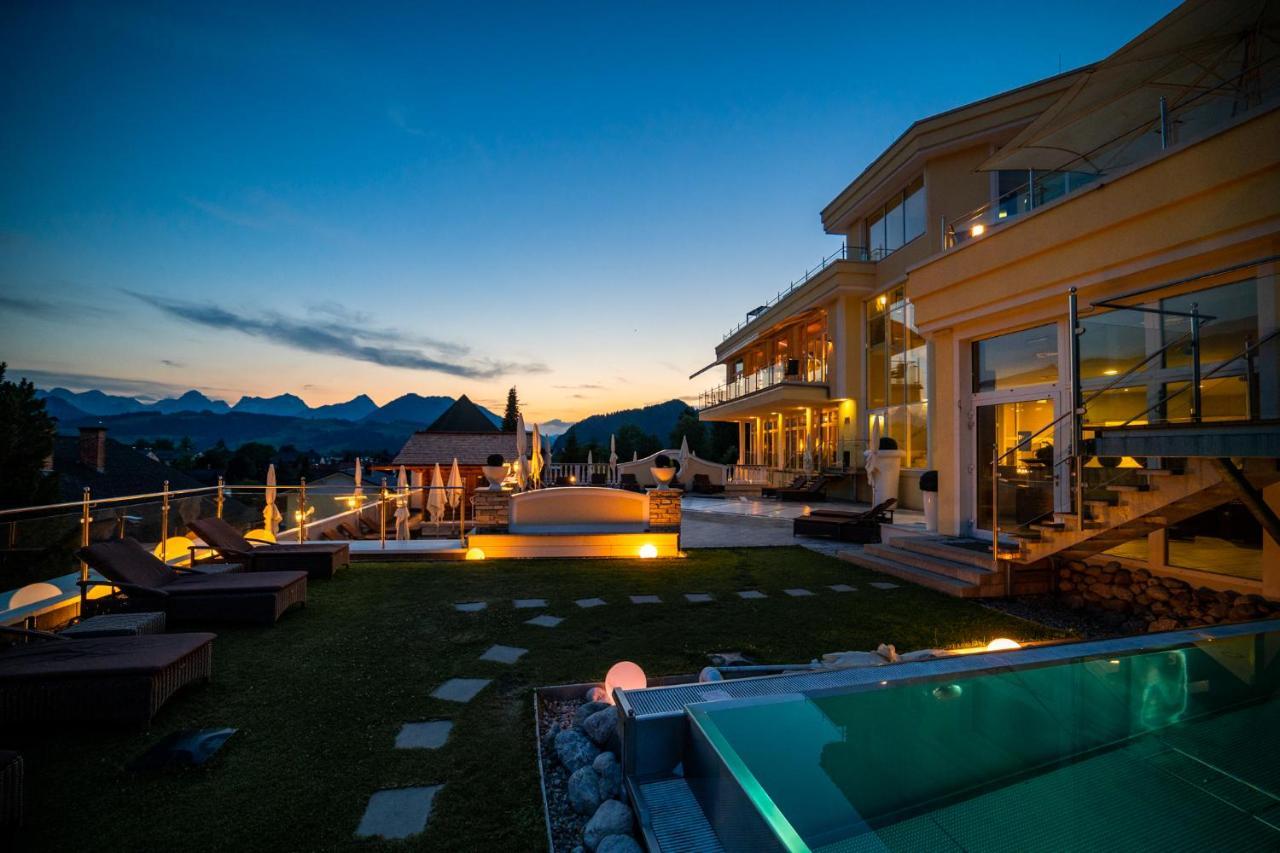 Dilly - Das Nationalpark Resort Уиндишгарстен Екстериор снимка
