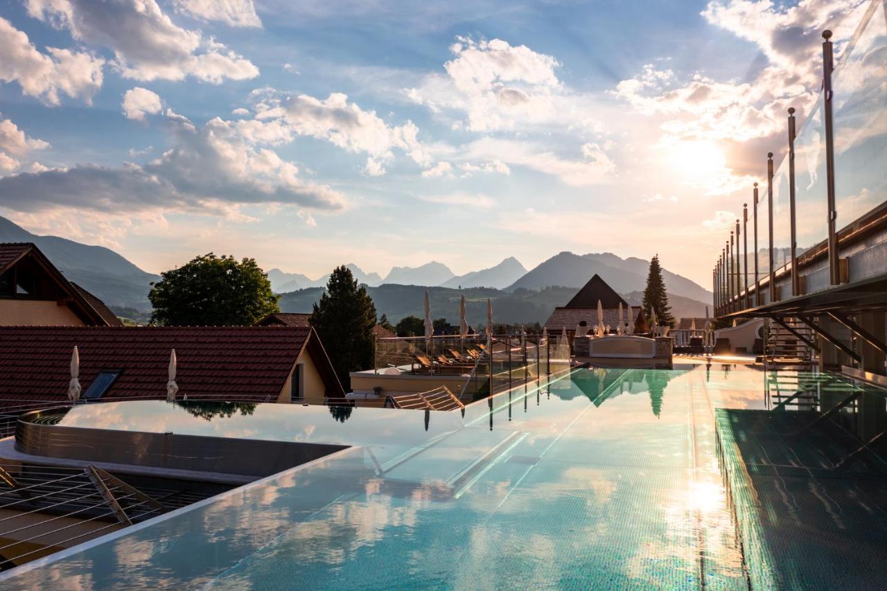 Dilly - Das Nationalpark Resort Уиндишгарстен Екстериор снимка